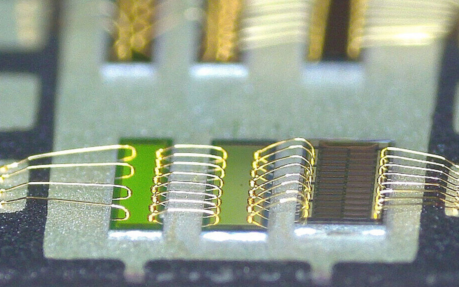 Zoomed in view of compound semiconductor packaging